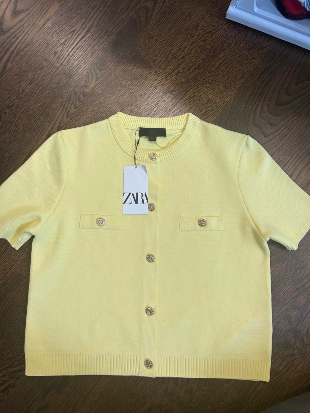 ZARA Short-Sleeve Button Cardigan in Yellow